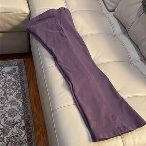 Betabrand dress pant yoga pants pull on mauve boot cut pants M SP short petite